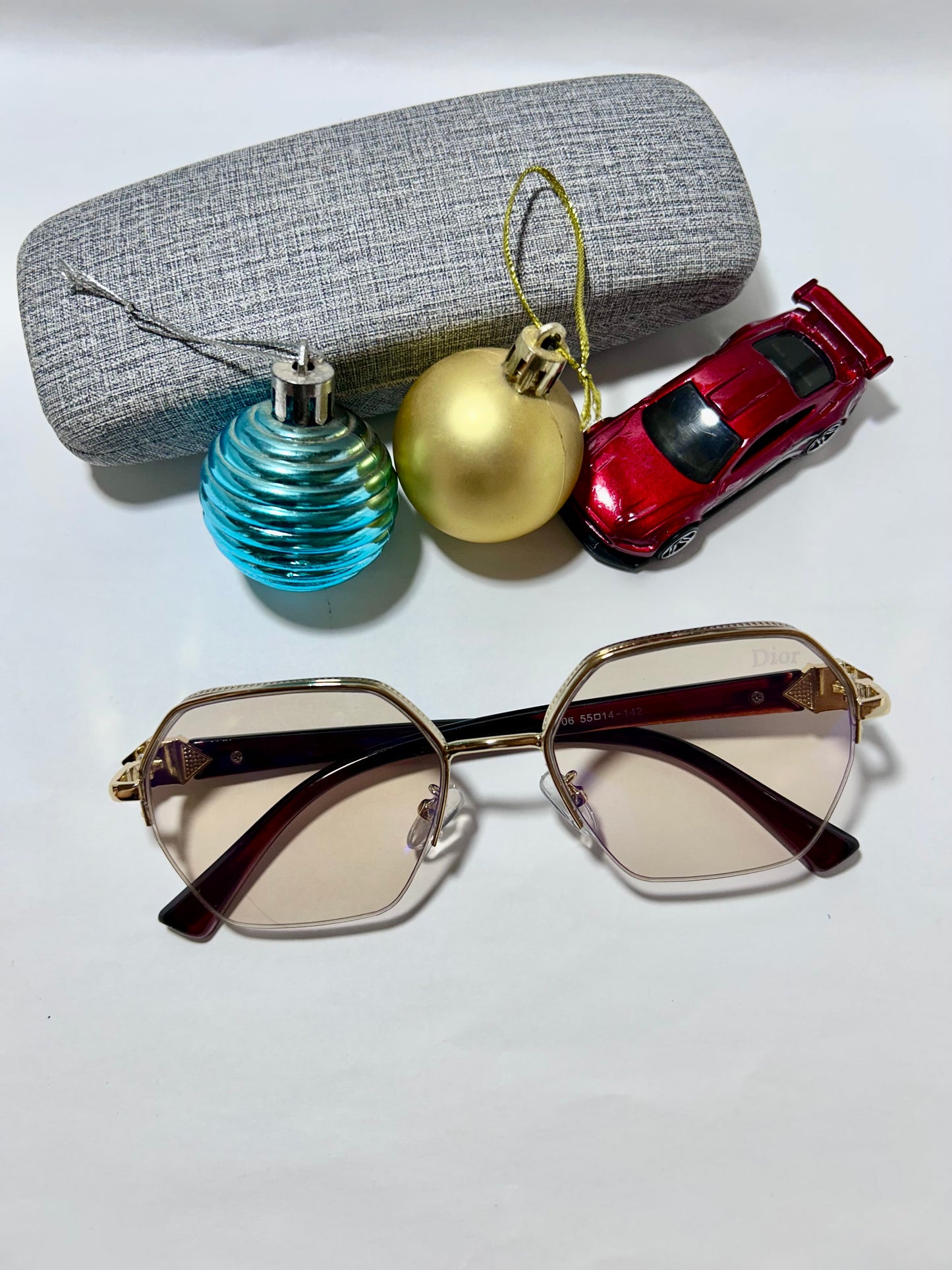 Les lunettes de soleil Dior